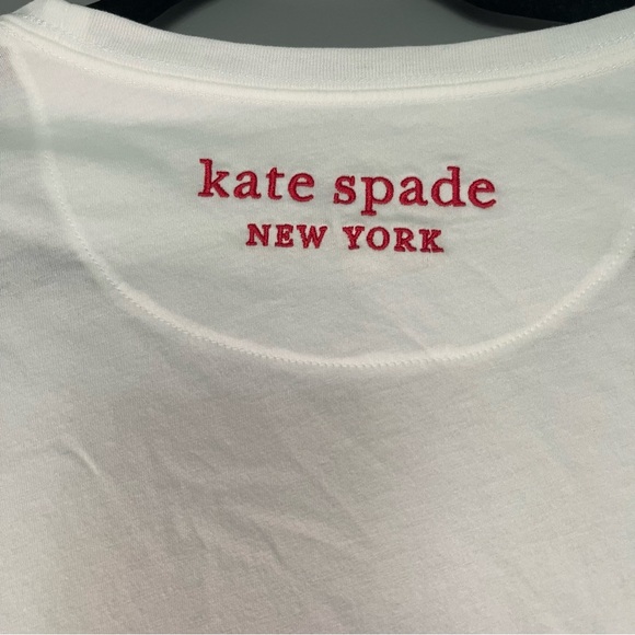 NWT Kate Spade Women’s Embroidered Rainbow Heart Tee Mediun - Picture 4 of 4